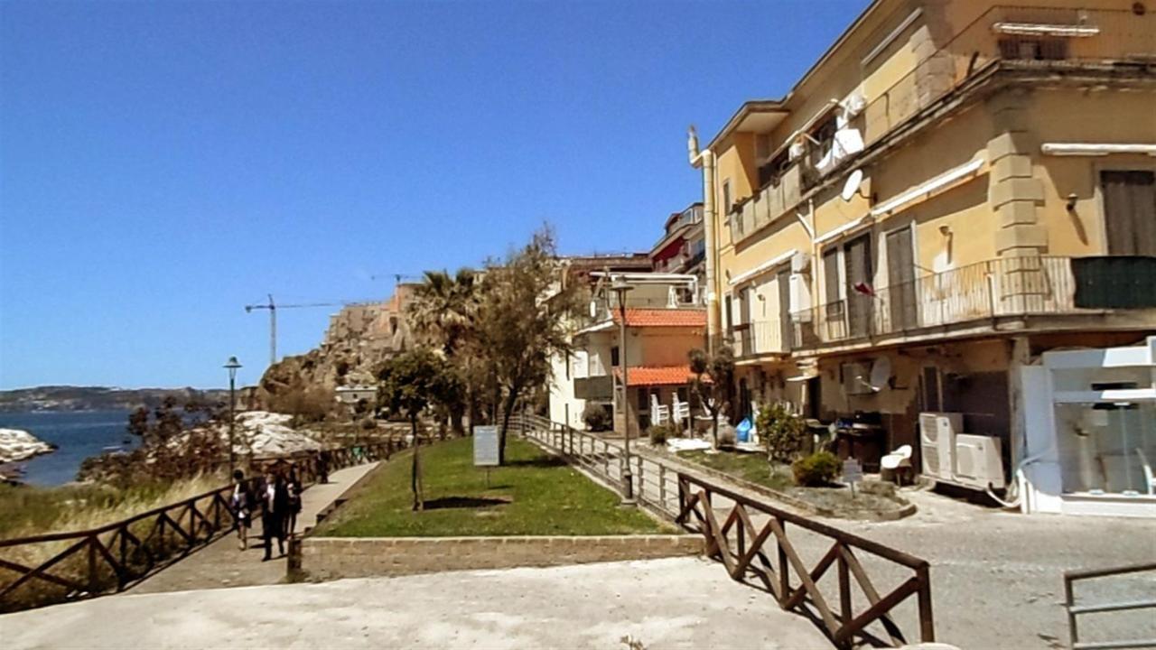 דירות פוזולי Valerio'S Flat מראה חיצוני תמונה